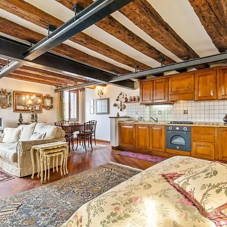 Guesthost - Ca' Dei Da Mosto Exclusive Apartman